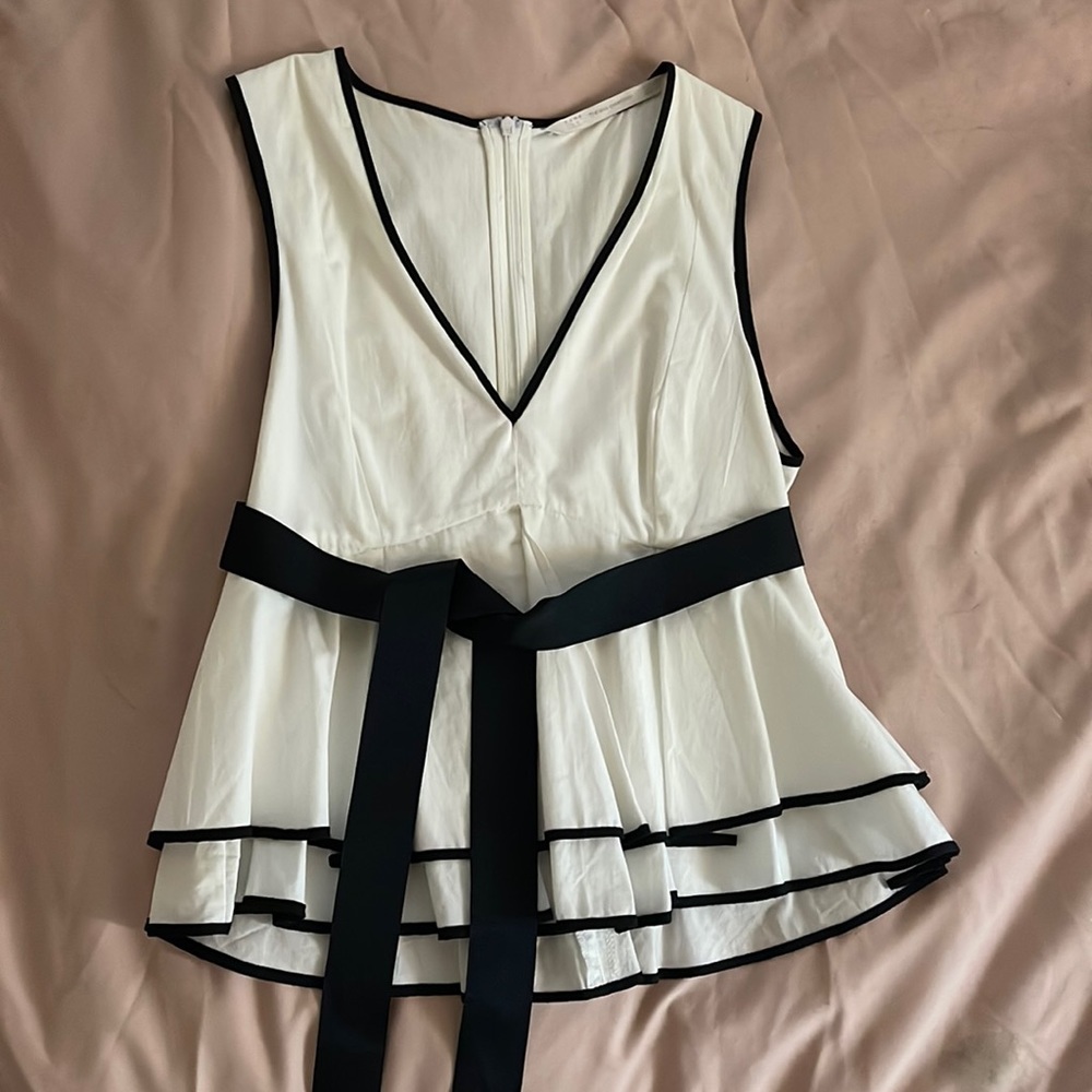 Black and white Zara peplum top